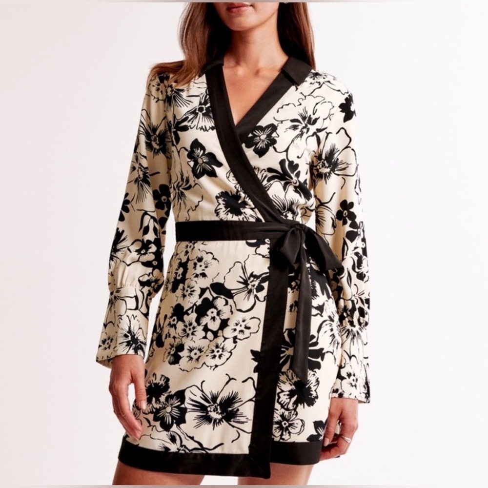 Abercrombie & Fitch Cream Floral Long‑Sleeve Wrap Dress - NWT